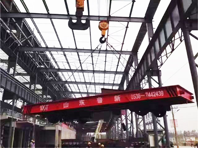電動(dòng)平板車施工現(xiàn)場