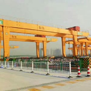 集裝箱門式起重機(jī)